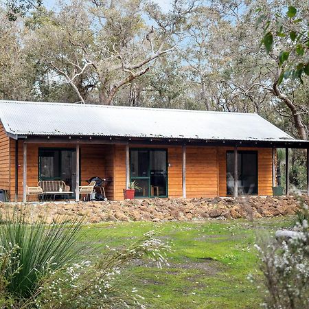 Island Brook Estate Vineyard And Chalets Yelverton Buitenkant foto