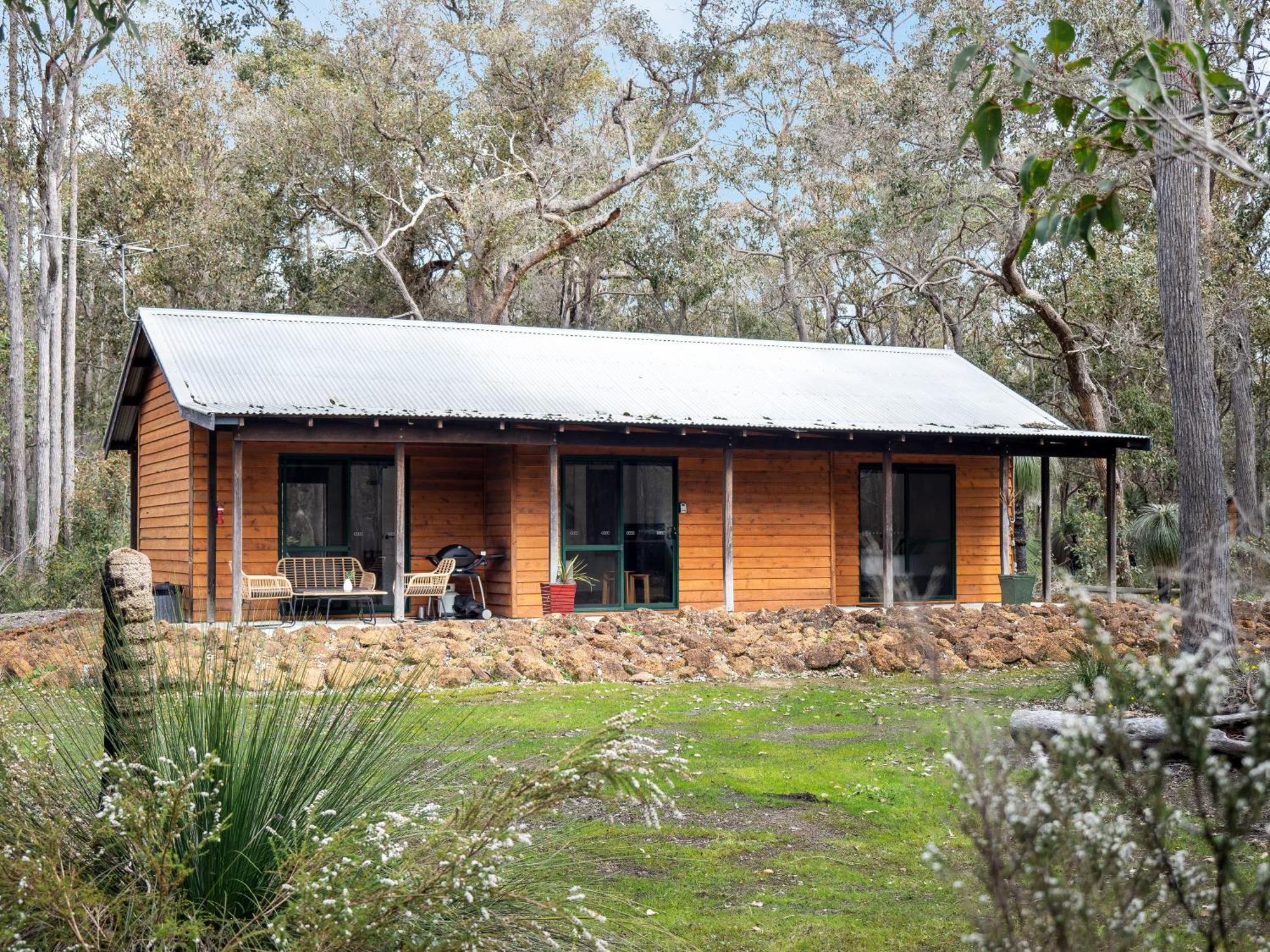 Island Brook Estate Vineyard And Chalets Yelverton Buitenkant foto