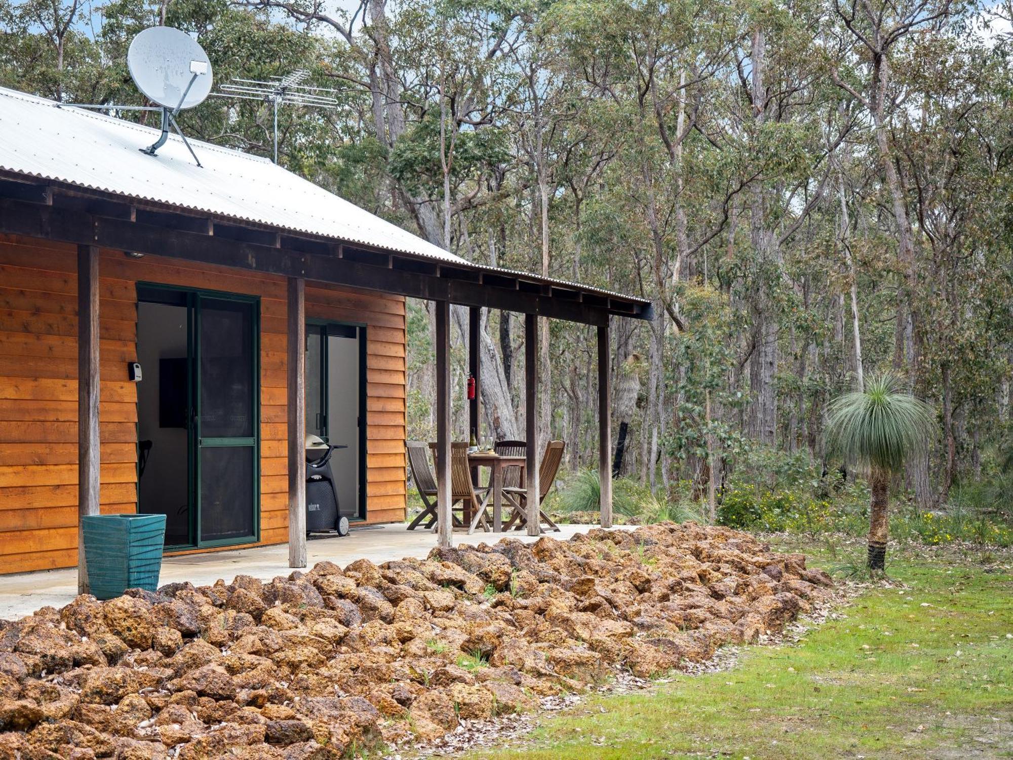 Island Brook Estate Vineyard And Chalets Yelverton Buitenkant foto